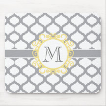 モノグラムと灰色と黄色のモロッコのパターン