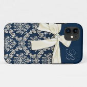 モノグラムのなエレガントで青い銀製のダマスク織のダイヤモンドの弓 Case-Mate iPhoneケース (裏面(横))