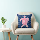 モノグラムのなピンクのウミガメの青のクローバー クッション (椅子)