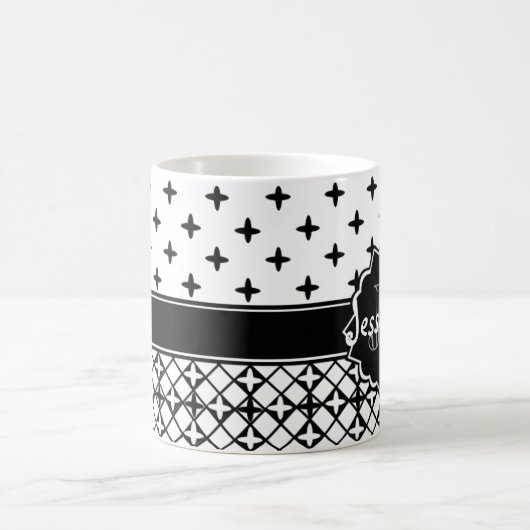 モノグラムのな白黒のクローバー コーヒーマグカップ (中央)