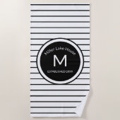 モノグラムのな白黒ストライプのなビーチタオル ビーチタオル (正面)