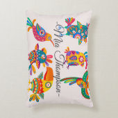 モノグラムのカラフルでかわいいフォークアートの鳥 アクセントクッション (正面(垂直))
