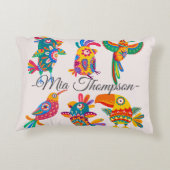 モノグラムのカラフルでかわいいフォークアートの鳥 アクセントクッション (裏面)