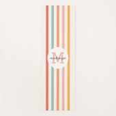 モノグラムのカラフルストライプレトロパーソナライズされた ヨガマット (正面)
