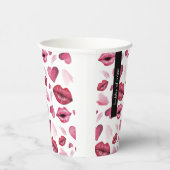 モノグラムのキスとハートパターン水の色 紙コップ (右)