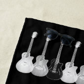 モノグラムのギターパターン白黒 ビーチタオル (インサイチュ)