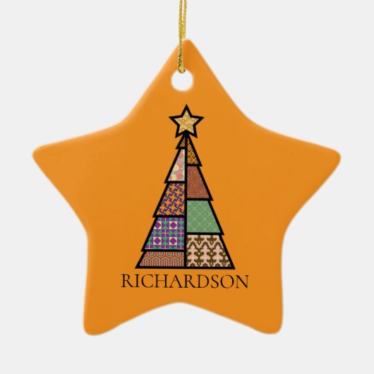 モノグラムのクイルトクリスマスツリー セラミックオーナメント (正面)