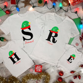 モノグラムのクリスマス、名前を白でパーソナライズ Tシャツ