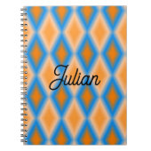 モノグラムのグラデーションのオレンジ色の青いダイヤモンドの形状 ノートブック (正面)