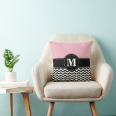 モノグラムのシェブロンのカスタムなピンク クッション (椅子)