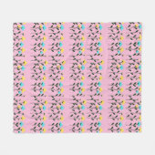 モノグラムのシックなグレーのフローラルパターン フリースブランケット (正面(横))