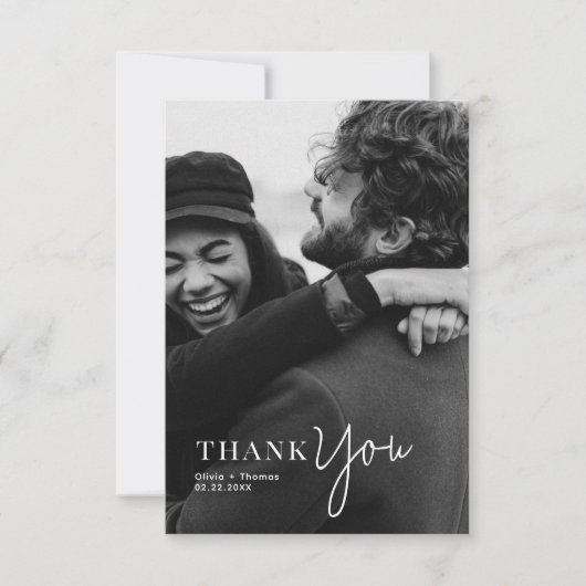モノグラムのタイポグラフィスクリプトの結婚写真 サンキューカード (正面)