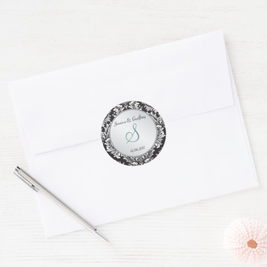 モノグラムのダマスク織の白黒の結婚式のステッカー ラウンドシール (封筒)