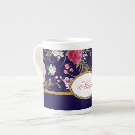 モノグラムのピンクの花 ボーンチャイナマグカップ