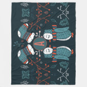 モノグラムのフォークアートクリスマスブルーレッドフールズツリー フリースブランケット (正面)