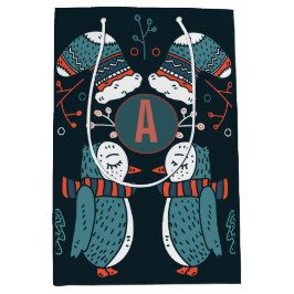 モノグラムのフォークアートクリスマスブルーレッドフールズツリー ミディアムペーパーバッグ