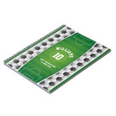 モノグラムのフットボールのサッカー競技場の球のスポーツの緑 ノートブック (左側)