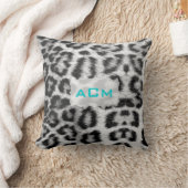 モノグラムのユキヒョウ クッション (ブランケット)