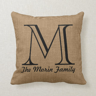 モノグラムの姓のフェイクなバーラップの装飾用クッション クッション
