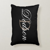 モノグラムの姓の白黒の装飾用クッション アクセントクッション (正面(垂直))