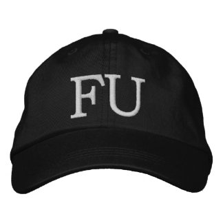 モノグラムの帽子 刺繍入りキャップ