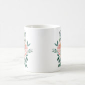 モノグラムの水彩桃色のバラと牡丹の花 コーヒーマグカップ (中央)