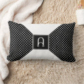 モノグラムの水玉模様および白 ランバークッション (ブランケット)