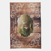 モノグラムの素朴な森林結婚式の写真木パネル キッチンタオル (縦)