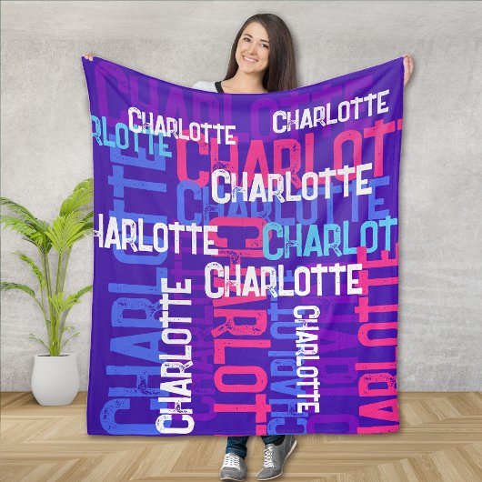 モノグラムの繰り返し名パターンキッズ フリースブランケット