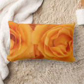 モノグラムの美しいオレンジ雑種の茶バラのハート ランバークッション (ブランケット)