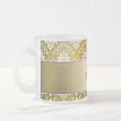 モノグラムの金黄色および白いダマスク織 フロストグラスマグカップ (左)