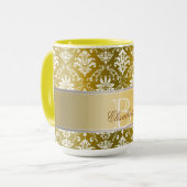 モノグラムの金黄色および白いダマスク織 マグカップ (正面左)