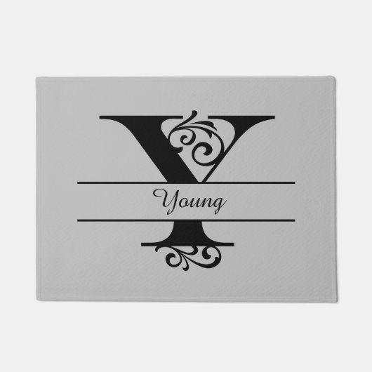 モノグラムの飾り文字Y （名前付き） ドアマット (正面)