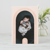 モノグラムアーチ写真の出生告知カード 招待状 (スタンド正面)