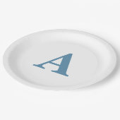 モノグラムイニシャルダスティブルーエレガント名前をカスタムする ペーパープレート (アングル)