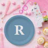 モノグラムイニシャルダスティブルーホワイトカスタムカラーズ ペーパープレート (パーティー)