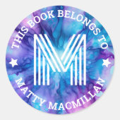 モノグラムイニシャルブルーパープルキッズブックラベル ラウンドシール (正面)