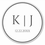 モノグラムイニシャル名エレガントミニマル結婚リスト シール<br><div class="desc">結婚式、婚約、記念日など素晴らしのカップル用のモノグラムイニシャルで印刷さシンプルれエレガント、デザインで編集、変更、カスタマイズする！すべてのサイズで利用可能で、ちょうど必要な適切なサイズを選択。</div>