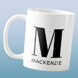 モノグラムイニシャル名シンプル コーヒーマグカップ<br><div class="desc">タイポグラフィモダンミニマルなモノグラムイニシャル名デザインをカスタマイズするように変更できる。</div>