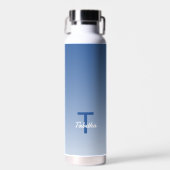 モノグラムイニシャル名スクリプトグラデーショ王室のン青 ウォーターボトル (正面)