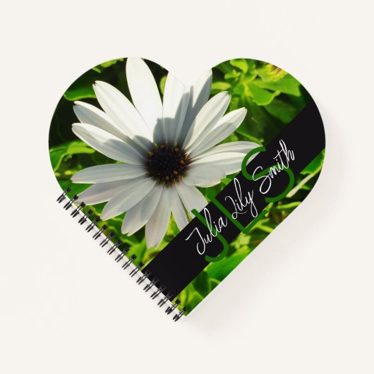 モノグラムイニシャル名ホワイトスモールフラワーフォト ノートブック (正面)