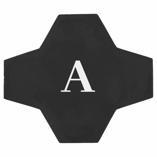 モノグラムイニシャル白黒名前をカスタムするプレゼント サッカーボール (フラット)