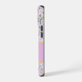 モノグラムイニシャル A ライラック リトルフラワーズ iPhone 15ケース (左側面)