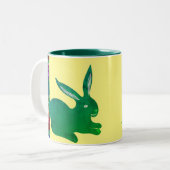 モノグラムイースターバニー&エッグスバラ パターン(の模様が)ある ツートーンマグカップ (正面左)