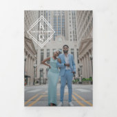 モノグラムエレガントトリフォールドブック結婚式招待状 三つ折りプログラム (カバー)