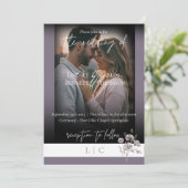 モノグラムエレガントミニマル紫色の書道 招待状 (スタンド正面)