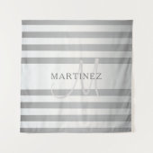 モノグラムエレガント銀フェイクグラディエント灰色ストライプ色 タペストリー (正面)