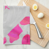 モノグラムカウホットピンクとホワイトプリント キッチンタオル (四つ折り)