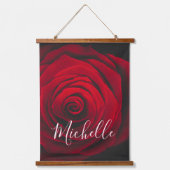 モノグラムカスタムレッドローズヴィンテージ写真 吊り下げ型タペストリー (正面)