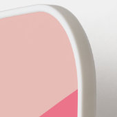 モノグラムカスタム、明るいピンクのレトロタイポグラフィ ピックルボールラケット (左詳細)